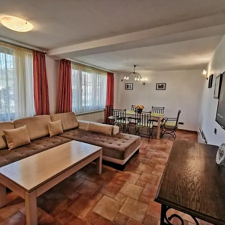 къща наковски 펜션 가브로보